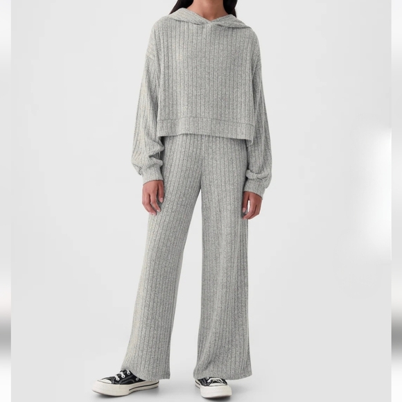 GAP Kids Softspun Ribbed Crop Hoodie, Size 8 ~ EUC - Picture 6 of 6